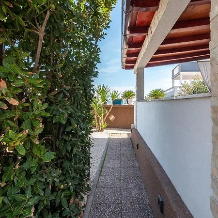 Helle Mit Meerblick Von Der Terrasse Apartment