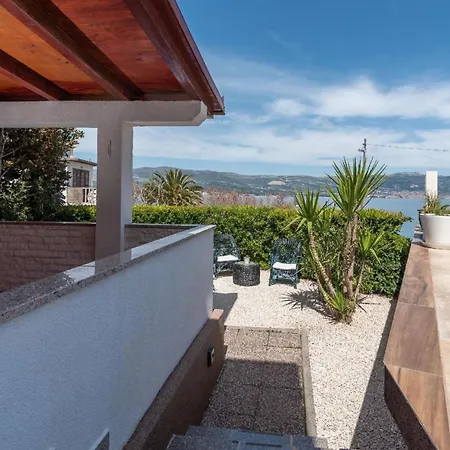 Helle Mit Meerblick Von Der Terrasse